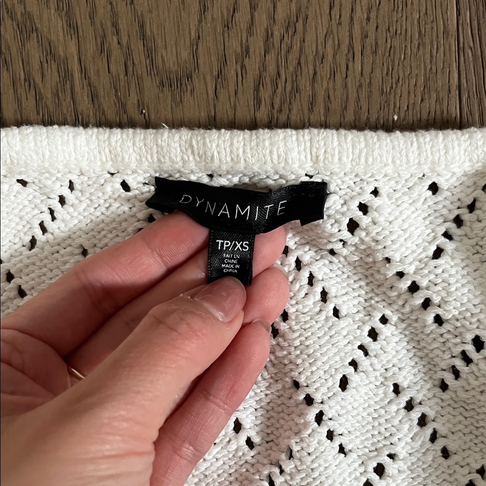 Dynamite Open Knit V-Neck Max - Picture 4 of 9
